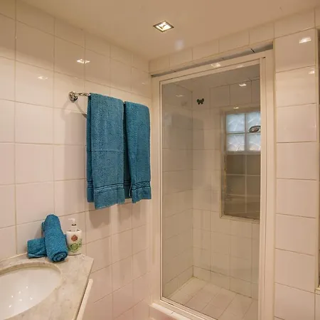 Modern In Malta Apartmán
